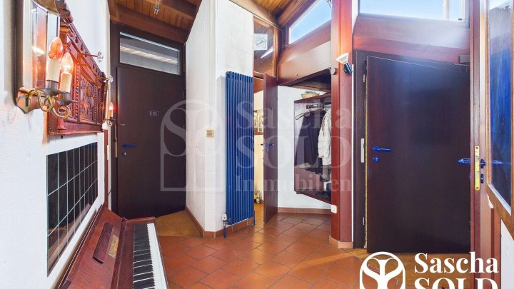 Architekturjuwel mit Galerie, Terrassen und kreativer Seele in ruhiger Bestlage von Dudweiler