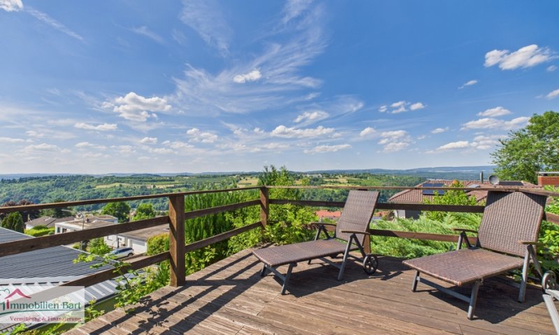 TOLLE FERNSICHT IN NATURNAHER LAGE VON MERZIG!