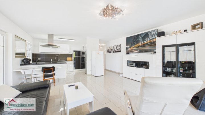 PERL:

TOLLE, HELLE 108 m²  WOHNUNG IN TOP-WOHNLAGE!