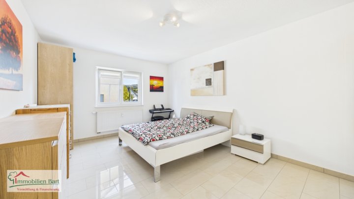 PERL:

TOLLE, HELLE 108 m²  WOHNUNG IN TOP-WOHNLAGE!