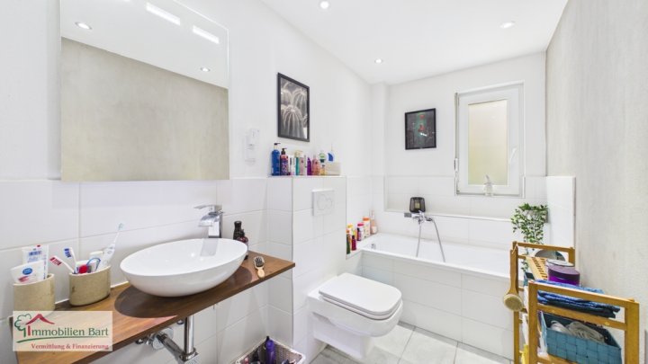 MERZIG: CHARMANTES WOHNHAUS IN WALDRANDLAGE / GARAGE/ TERRASSE / WALDZUGANG