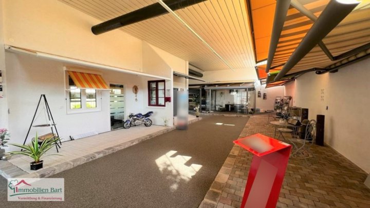 AN DER A8 ! GEWERBEBETRIEB AUF 4.070 M² GRUNDSTÜCK!