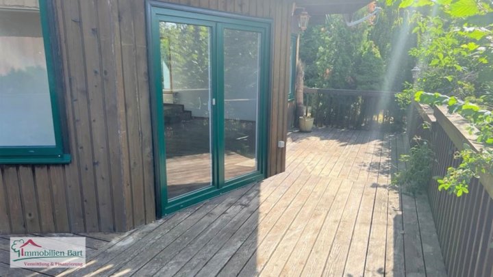 AN DER A8 ! Ausstellungshalle mit Wohnhaus auf 40 Ar Grundstück!