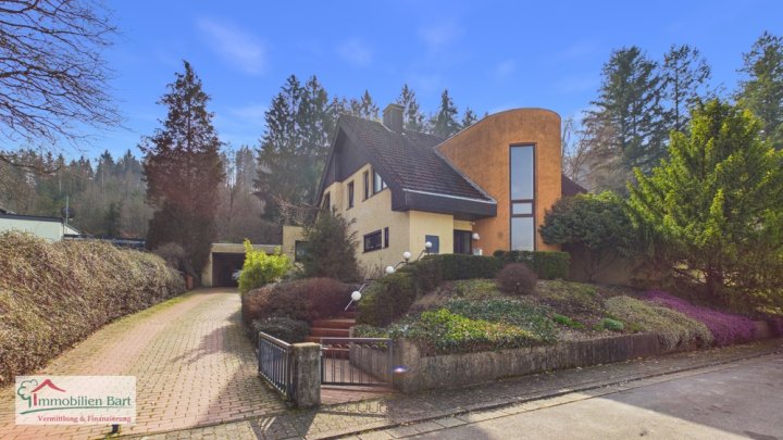 NATUR PUR!

EXKLUSIVES ANWESEN IN GRENZNÄHE VON LUXEMBOURG!