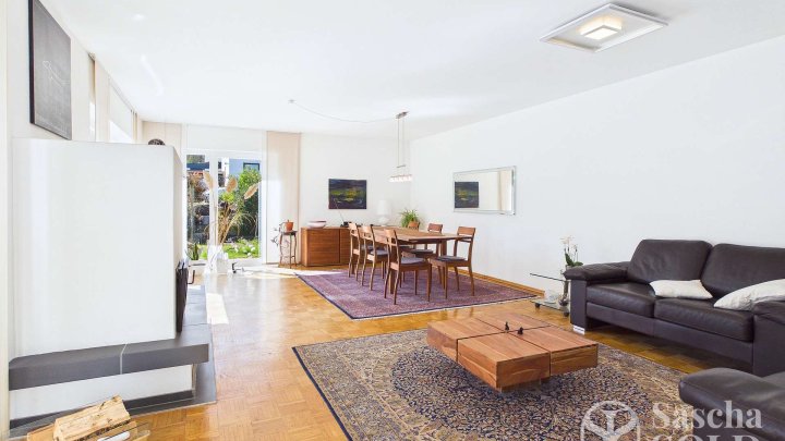 Gepflegter Bungalow mit Grundofen, sonniger Terrasse, Garten und Garage in Dudweiler-Süd