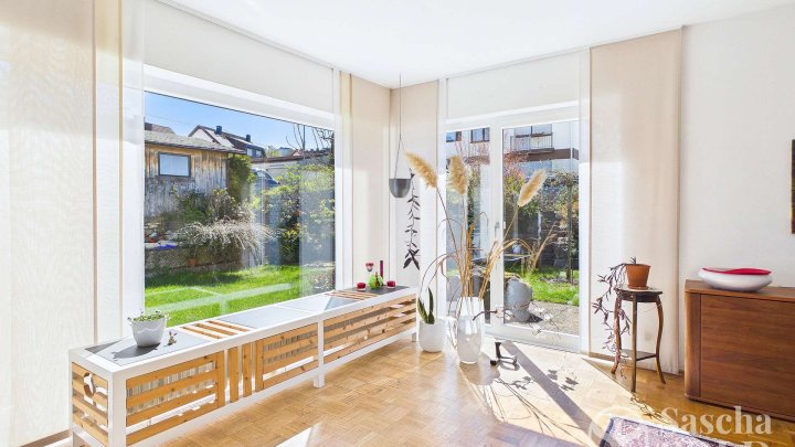 Gepflegter Bungalow mit Grundofen, sonniger Terrasse, Garten und Garage in Dudweiler-Süd