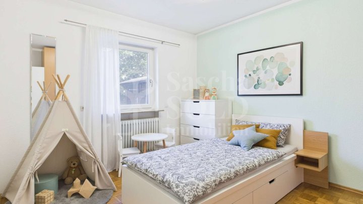 Gepflegter Bungalow mit Grundofen, sonniger Terrasse, Garten und Garage in Dudweiler-Süd