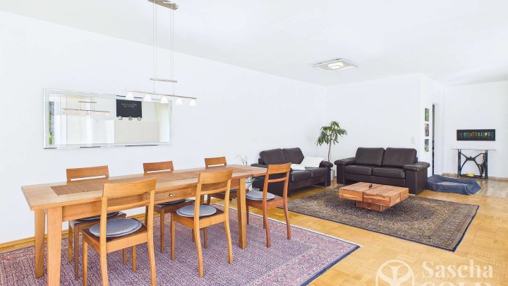 Gepflegter Bungalow mit Grundofen, sonniger Terrasse, Garten und Garage in Dudweiler-Süd