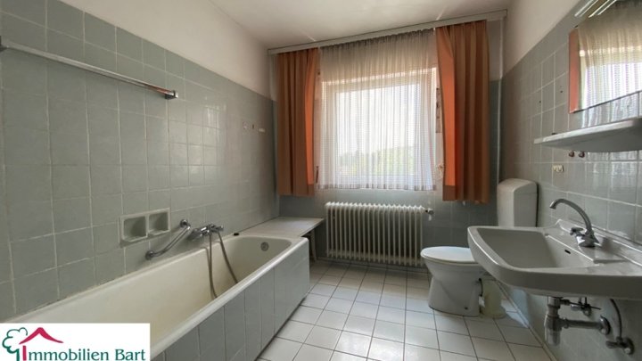 WOHNHAUS (225M² WFL.) MIT 2 WOHNUNGEN IN TOP LAGE VON MERZIG-BESSERINGEN