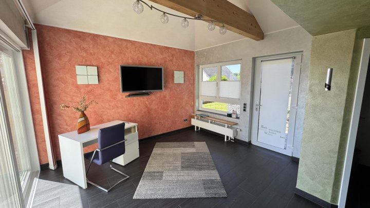 Historisches Einfamilienhaus mit modernem Komfort und viel Freizeitfläche