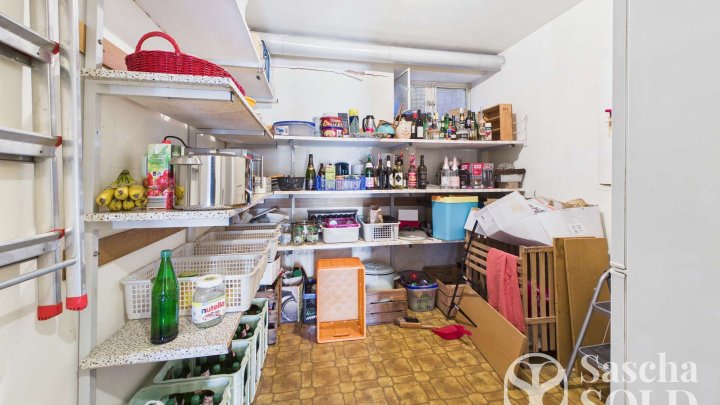 Freistehendes Einfamilienhaus in begehrter Lage von Oberwürzbach mit Garage, Terrasse & Südbalkon