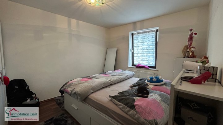 PERL: 4-FAMILIENHAUS MIT GARTEN UND GARAGE IN RUHIGER WOHNLAGE!