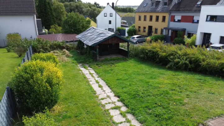 Charmantes und modernisiertes Einfamilienhaus mit großer Scheune