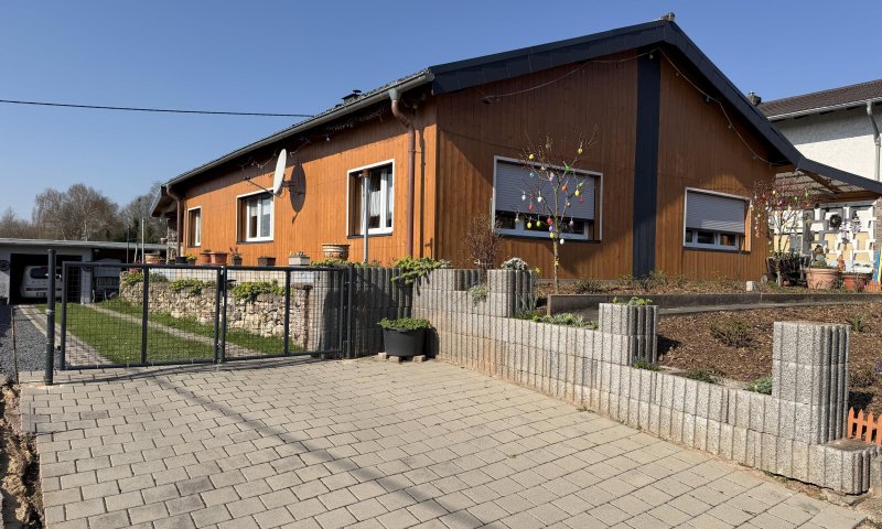Ein Zuhause zum Wohlfühlen – Stilvoller Bungalow in Völklingen-Lauterbach