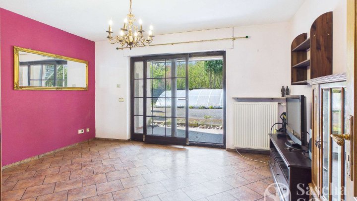 Großzügige Liegenschaft in ruhiger Waldrandlage - Pool, Sauna, Wintergarten, Balkon u. Doppelgarage