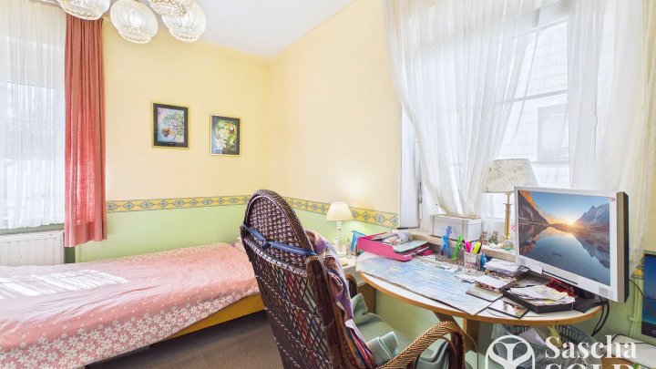 Freistehendes Einfamilienhaus in ruhiger Sackgassenlage auf weitläufigem Grundstück in St. Ingbert