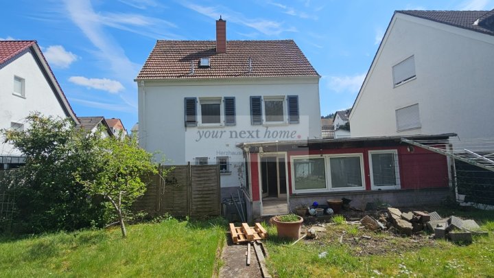Freistehendes 1–2 Familienhaus mit Potenzial für Handwerker in ruhiger Wohnlage von St. Ingbert