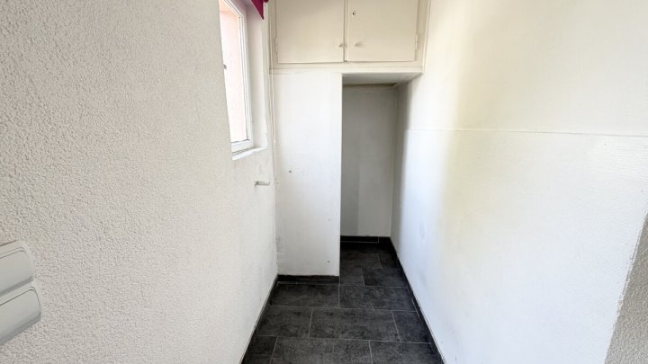 Mehrfamilienhaus mit 4 Wohneinheiten, Garten, Garagen und Stellplätzen