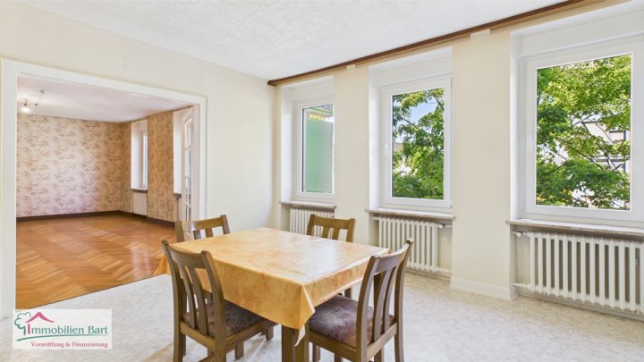 MERZIG: GUTER ZUSTAND! WOHN/- UND GESCHÄFTSHAUS MIT 430 M² WOHN-/ NUTZFLÄCHE