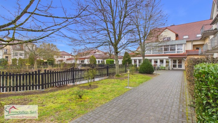 PERL:

ALTERSGERECHTE ERDGESCHOSSWOHNUNG MIT TERRASSE IN DER SENIORENGALERIE MOSELPARK!