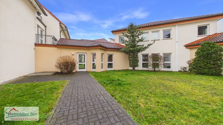 PERL:

ALTERSGERECHTE ERDGESCHOSSWOHNUNG MIT TERRASSE IN DER SENIORENGALERIE MOSELPARK!