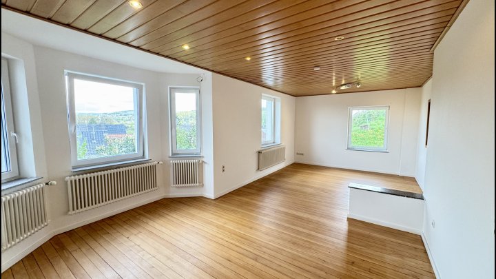 Wohnen mit Weitblick  - Kernsanierte Altbauvilla mit Charme in Merzig - Hilbringen