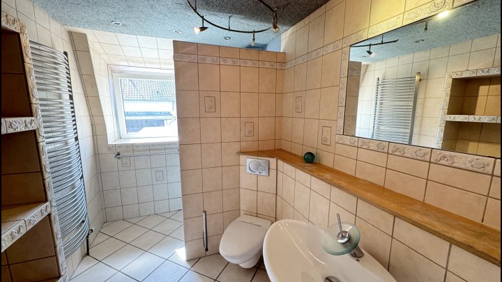 Wohnen mit Weitblick  - Kernsanierte Altbauvilla mit Charme in Merzig - Hilbringen