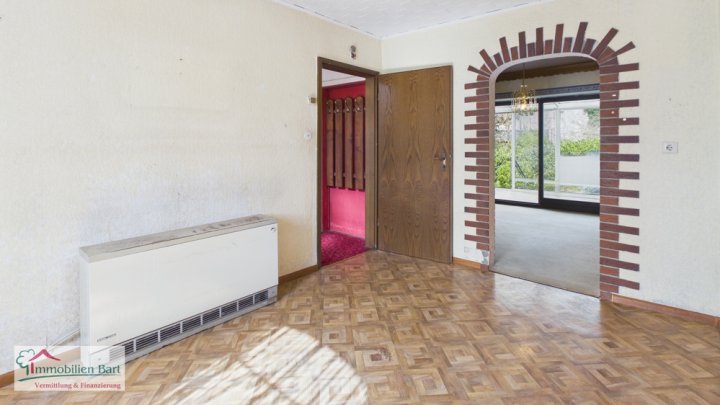 GRENZNÄHE LUXEMBURG:

WOHNHAUS IN ORSCHOLZ MIT 3 SCHLAFZIMMERN UND WINTERGARTEN SOWIE GARTEN