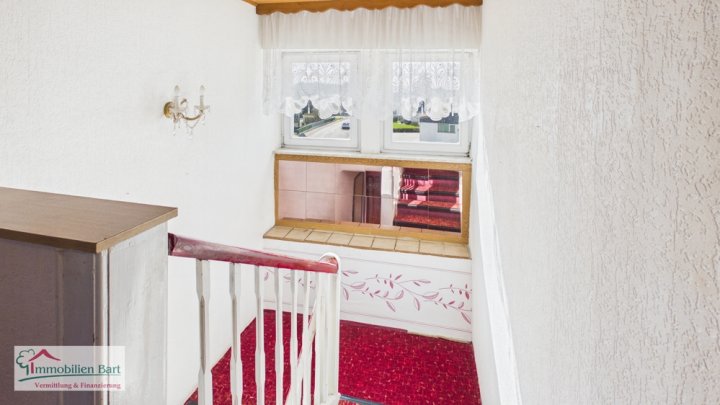 GRENZNÄHE LUXEMBURG:

WOHNHAUS IN ORSCHOLZ MIT 3 SCHLAFZIMMERN UND WINTERGARTEN SOWIE GARTEN