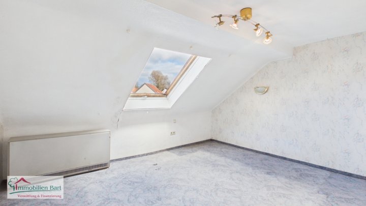 GRENZNÄHE LUXEMBURG:

WOHNHAUS IN ORSCHOLZ MIT 3 SCHLAFZIMMERN UND WINTERGARTEN SOWIE GARTEN