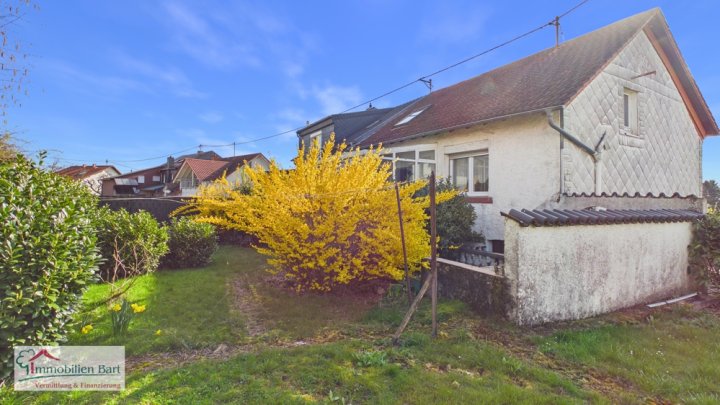 GRENZNÄHE LUXEMBURG:

WOHNHAUS IN ORSCHOLZ MIT 3 SCHLAFZIMMERN UND WINTERGARTEN SOWIE GARTEN