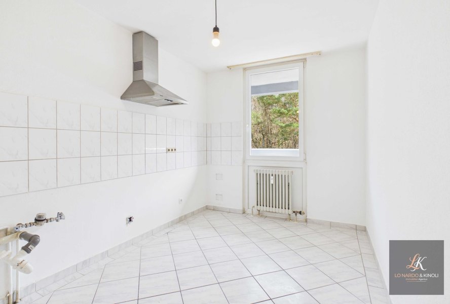 Gepflegte 2-Zimmer-Wohnung mit Balkon in Homburg nähe Uni-Klinik