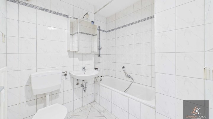 Gepflegte 2-Zimmer-Wohnung mit Balkon in Homburg nähe Uni-Klinik