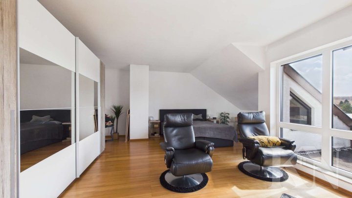 Moderne Maisonettewohnung mit Balkon & Loggia in ruhiger Lage von Friedrichsthal