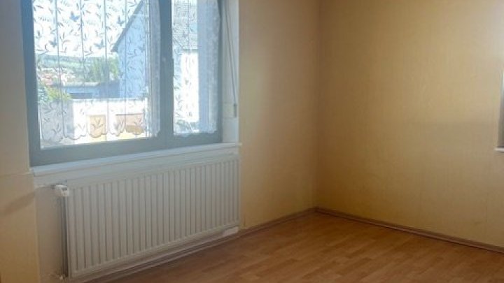 Großzügiges  1-2 Familienhaus in Wallerfangen-Ittersdorf zu verkaufen