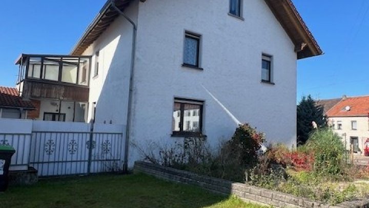Großzügiges  1-2 Familienhaus in Wallerfangen-Ittersdorf zu verkaufen