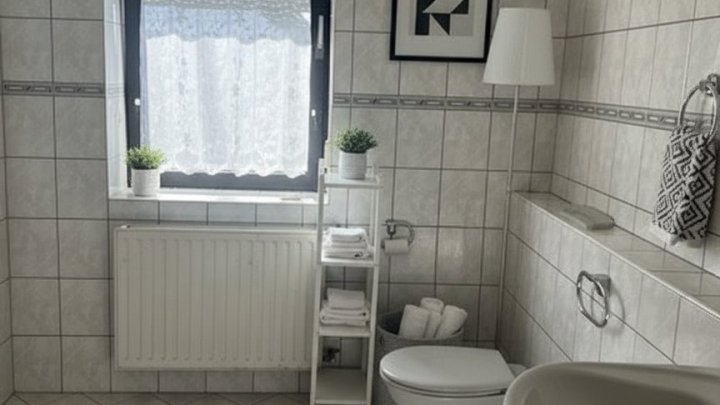 Großzügiges  1-2 Familienhaus in Wallerfangen-Ittersdorf zu verkaufen