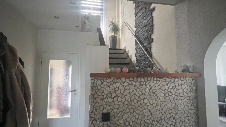 Modernes Traumhaus in Großrosseln - Stilvolles Wohnen mit Kamin, Pholtovoltaik und Pool auf großem Grundstück