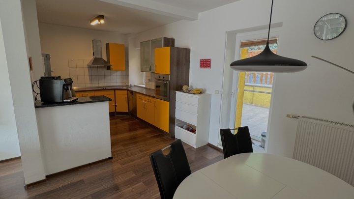 Als Kapitalanlage oder Eigenbedarf kleines Reihenhaus zentral gelegen mit Terrasse ohne Wiesenfläche