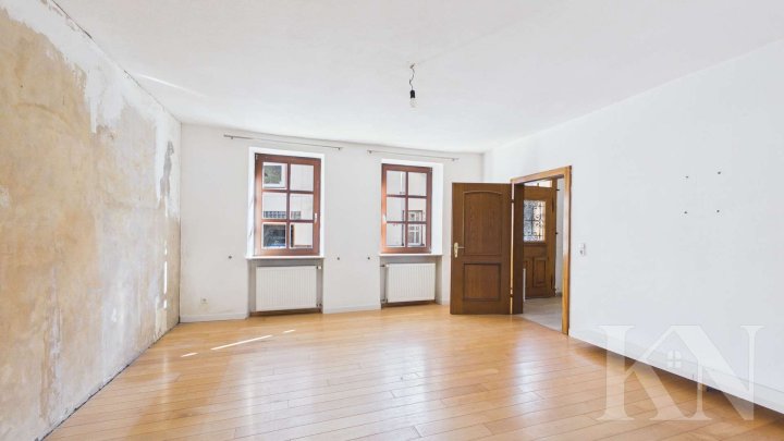 Altbaujuwel mit Potenzial – verwirklichen Sie hier Ihre Wohnideen