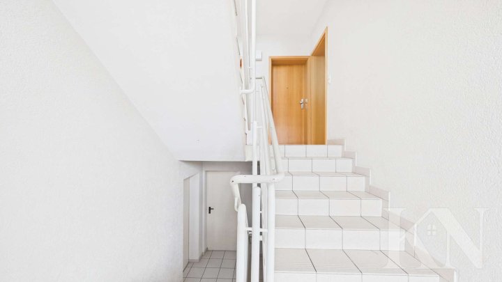 Gepflegte 2-3 Zimmer-Küche-Bad-Wohnung in ruhiger Lage