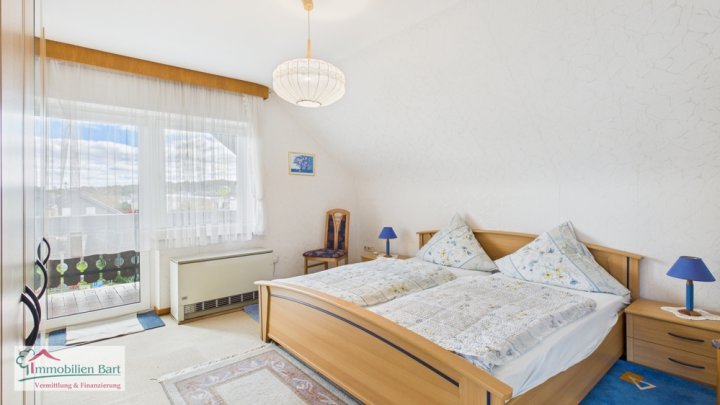 ORSCHOLZ: ZWEIFAMILIENHAUS IN TOP WOHNLAGE!