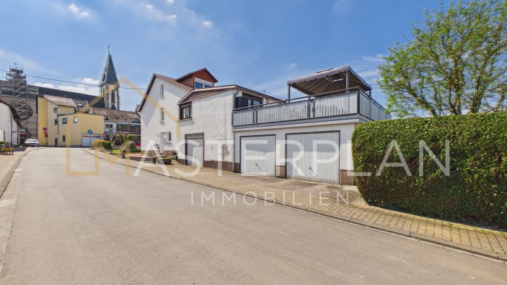 Vielseitig nutzbares Reihenendhaus mit großzügigem Platzangebot