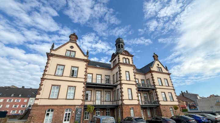 HILGARDHAUS - Büro- und Gewerbefläche im Denkmal sucht Nachmieter