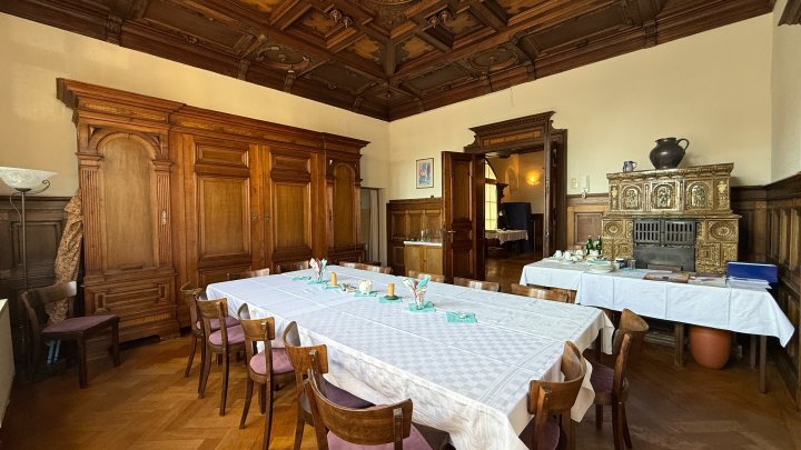 HISTORISCHE RÄUME DER VILLA SCHWINN – Gewerbefläche im EG in 66482 Zweibrücken sucht Liebhaber