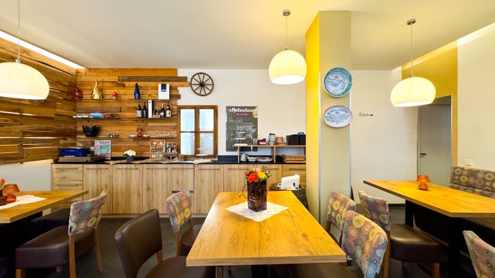 NEUER PÄCHTER GESUCHT - Café/Bistro & Eisdiele in der Fußgängerzone von Zweibrücken