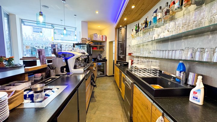 NEUER PÄCHTER GESUCHT - Café/Bistro & Eisdiele in der Fußgängerzone von Zweibrücken