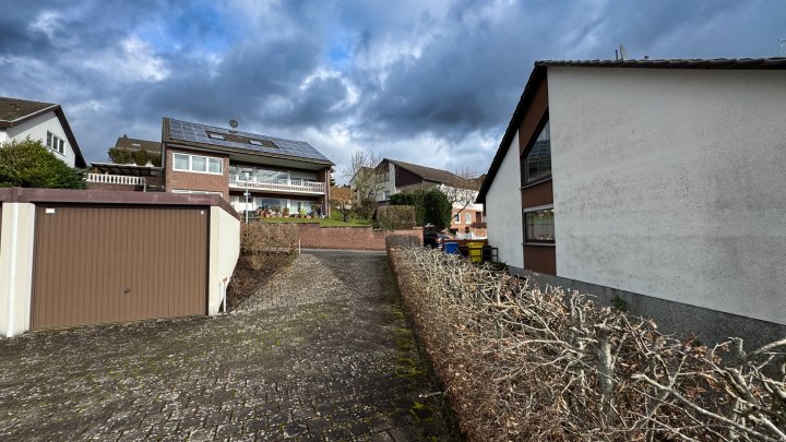 GARAGENHOF - 6 Garagen auf einem eigenem Baugrundstück in Zweibrücken-Niederauerbach