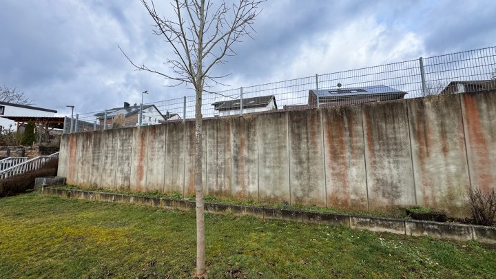 GARAGENHOF - 6 Garagen auf einem eigenem Baugrundstück in Zweibrücken-Niederauerbach