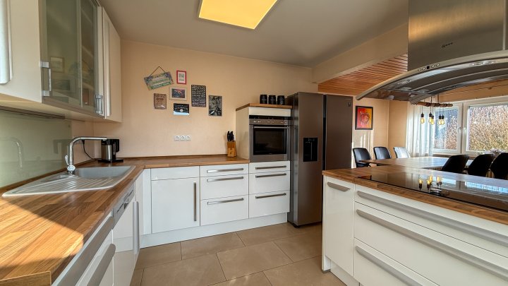 WOHNTRAUM - Hochwertig modernisiertes EFH mit Garten in bester Lage von Zweibrücken- Niederauerbach